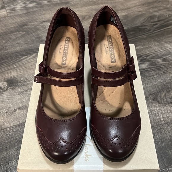 Clark’s Leather Claeson Tilly Burgundy Maryjane shoes size 5.5 Comfort cushion - Picture 2 of 6